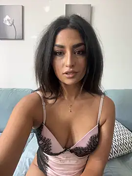 Snapshot of Mia_spicyy chatting on 12, 10, 2025 Mia spicyy online show from 12, 10, 2025