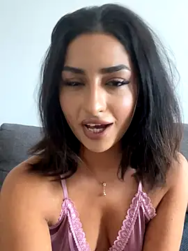 Snapshot of Mia_spicyy chatting on 4, 11, 2025 Mia spicyy online show from 4, 11, 2025