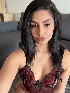 Mia spicyy online show from 30, 4, 2026