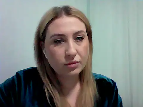 Snapshot of Osyvera chatting on 23, 9, 2025 Osyvera online show from 23, 9, 2025