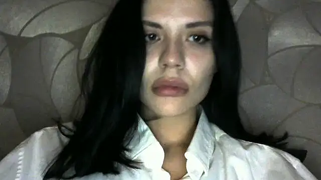Snapshot of Sylvara chatting on 21, 9, 2025 Sylvara online show from 21, 9, 2025