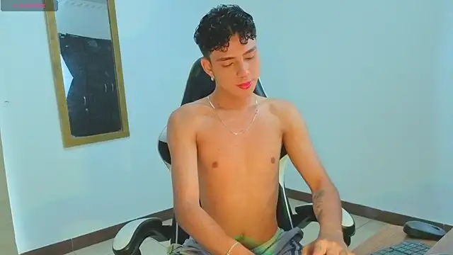 Snapshot of Dalton_Mills chatting on 3, 10, 2025 Dalton Mills online show from 3, 10, 2025