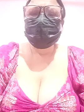 thehotlady online show from 7, 1, 2026