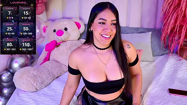 sofiawalker online show from 31, 10, 2025