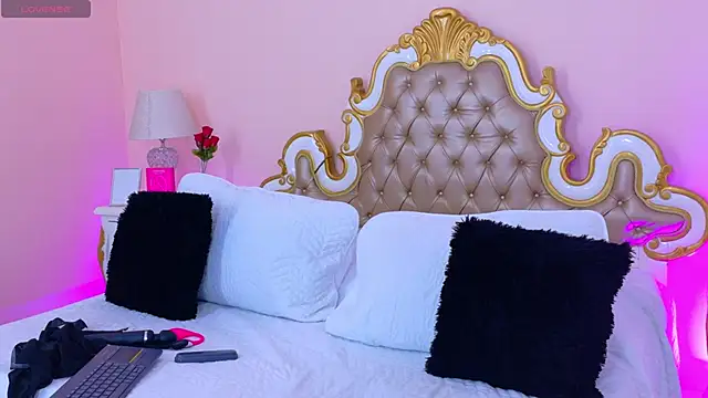 AryCorinne online show from 22, 5, 2026