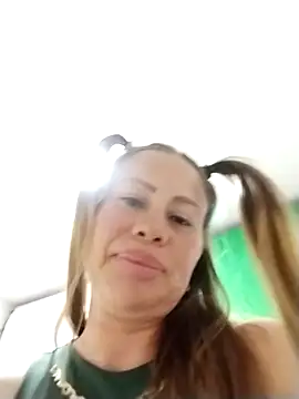 Snapshot of LaraCaliente chatting on 27, 9, 2025 LaraCaliente online show from 27, 9, 2025