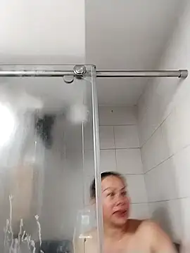 LaraCaliente online show from 19, 11, 2025