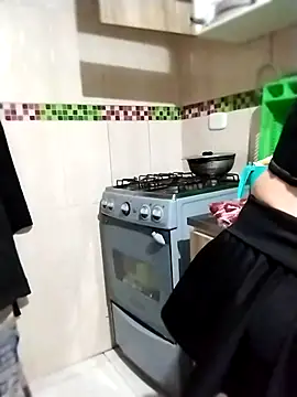 Snapshot of LaraCaliente chatting on 10, 1, 2026 LaraCaliente online show from 10, 1, 2026