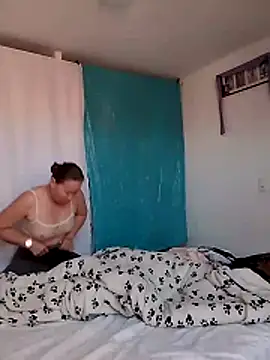 Snapshot of LaraCaliente chatting on 27, 2, 2026 LaraCaliente online show from 27, 2, 2026