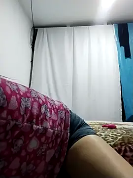 Snapshot of LaraCaliente chatting on 10, 3, 2026 LaraCaliente online show from 10, 3, 2026