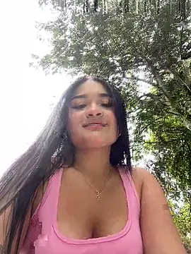 Snapshot of Alanasole chatting on 19, 10, 2025 Alanasole online show from 19, 10, 2025