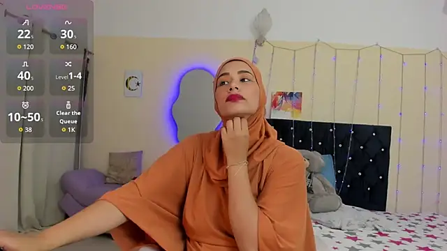 ShanaJamil online show from 29, 4, 2026
