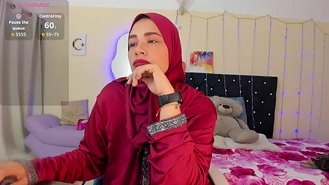 ShanaJamil online show from 4, 5, 2026