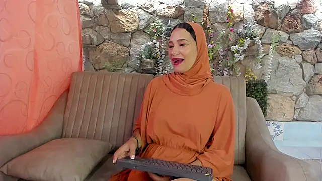 Snapshot of ShanaJamil chatting on 25, 6, 2026 ShanaJamil online show from 25, 6, 2026