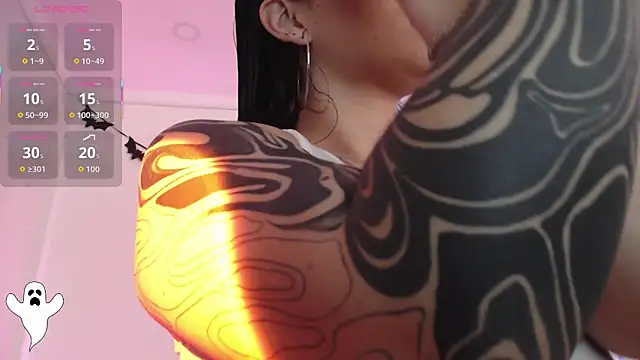 Snapshot of nicoblake chatting on 10, 10, 2025 nicoblake online show from 10, 10, 2025