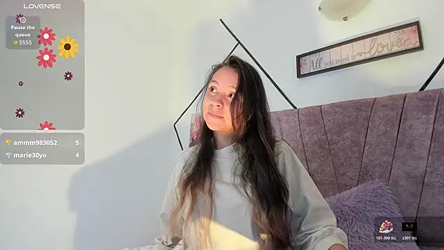 Julieta Lein online show from 7, 11, 2025