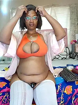 YummyChocTits online show from 7, 10, 2025