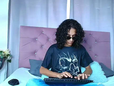 EthanBlackwoodd online show from 29, 9, 2025