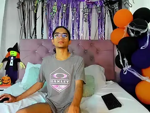 Snapshot of EthanBlackwoodd chatting on 1, 11, 2025 EthanBlackwoodd online show from 1, 11, 2025