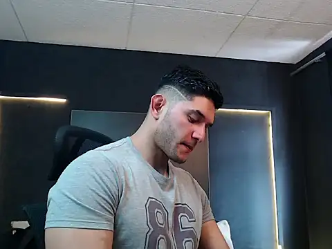 Snapshot of RichardMilleer chatting on 2, 10, 2025 RichardMilleer online show from 2, 10, 2025