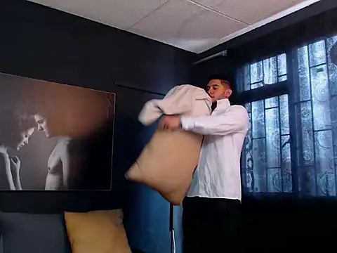 Snapshot of RichardMilleer chatting on 7, 10, 2025 RichardMilleer online show from 7, 10, 2025