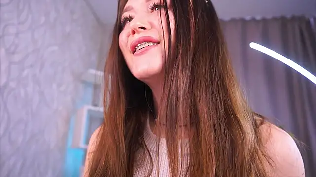 Snapshot of AlinaOrf chatting on 25, 10, 2025 AlinaOrf online show from 25, 10, 2025