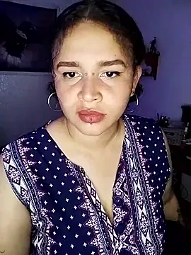 Snapshot of Julie_wallace chatting on 4, 3, 2026 Julie wallace online show from 4, 3, 2026