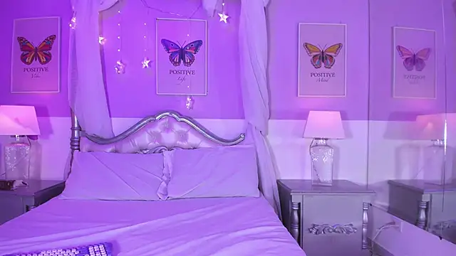 Snapshot of CherryPosse chatting on 24, 10, 2025 CherryPosse online show from 24, 10, 2025