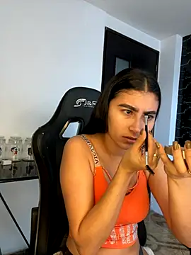 Isabella Montoya online show from 24, 9, 2025