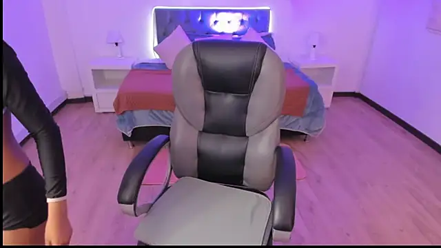 Snapshot of Sofia_collen_ chatting on 4, 12, 2025 Sofia collen online show from 4, 12, 2025