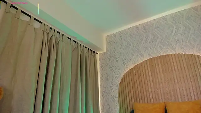 Sophiie Belle online show from 14, 9, 2025