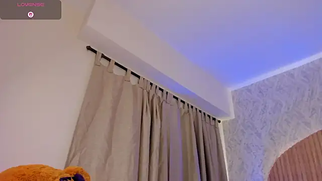 Sophiie Belle online show from 30, 9, 2025