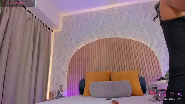 Sophiie Belle online show from 18, 10, 2025