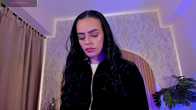 Sophiie Belle online show from 25, 10, 2025