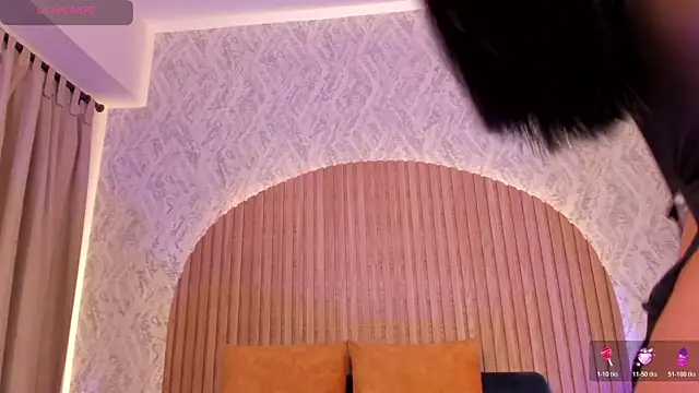 Sophiie Belle online show from 27, 10, 2025