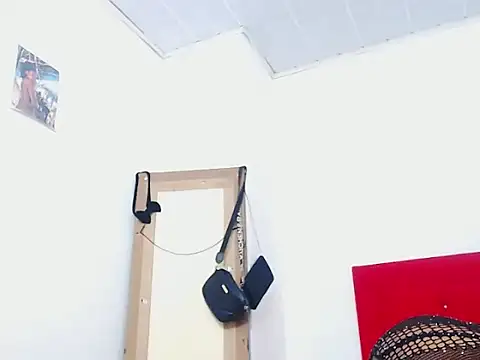 Snapshot of whitneytt chatting on 24, 9, 2025 whitneytt online show from 24, 9, 2025