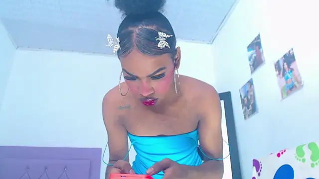 Snapshot of whitneytt chatting on 18, 10, 2025 whitneytt online show from 18, 10, 2025