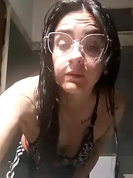 Snapshot of Amy_luvely chatting on 12, 9, 2025 Amy luvely online show from 12, 9, 2025