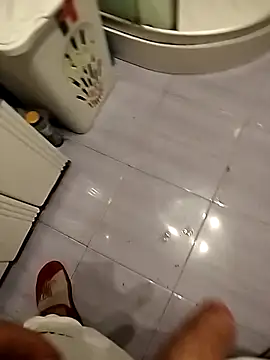 Snapshot of lolo699 chatting on 29, 10, 2025 lolo699 online show from 29, 10, 2025