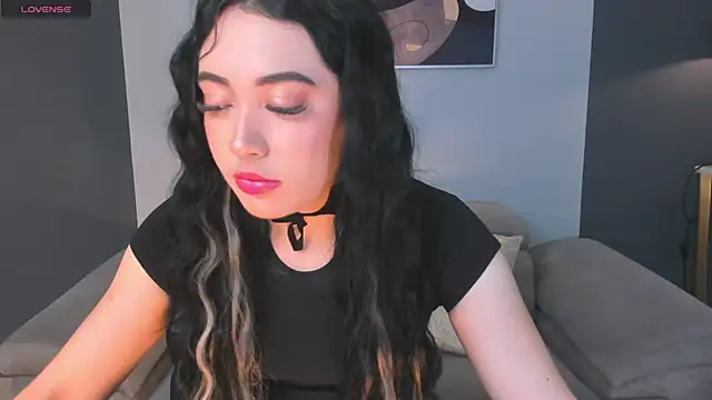 Snapshot of KatieAngelX chatting on 10, 10, 2025 KatieAngelX online show from 10, 10, 2025