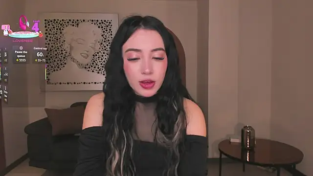 Snapshot of KatieAngelX chatting on 20, 10, 2025 KatieAngelX online show from 20, 10, 2025