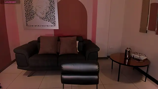 Snapshot of KatieAngelX chatting on 24, 10, 2025 KatieAngelX online show from 24, 10, 2025