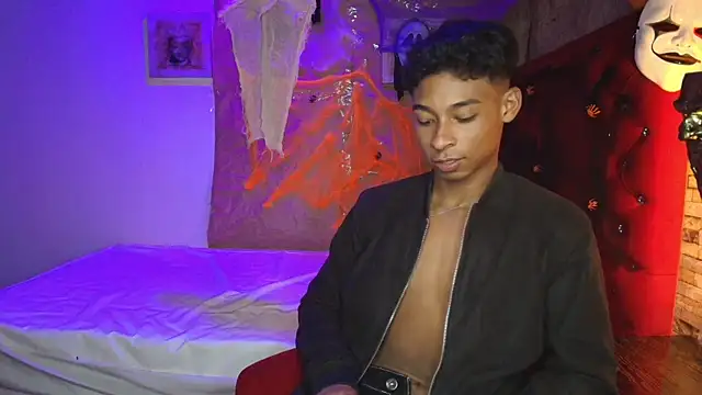 Snapshot of CoffeNaughty_nom chatting on 24, 10, 2025 CoffeNaughty nom online show from 24, 10, 2025