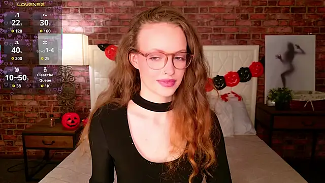 Snapshot of SallyPinkman chatting on 19, 10, 2025 SallyPinkman online show from 19, 10, 2025