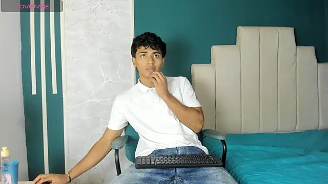 Snapshot of Jaycob_Black1 chatting on 8, 10, 2025 Jaycob Black1 online show from 8, 10, 2025