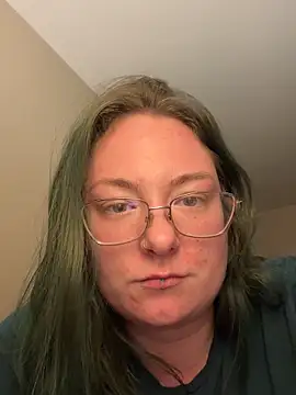 Snapshot of lizbabyy27 chatting on 13, 9, 2025 lizbabyy27 online show from 13, 9, 2025
