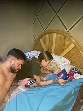 Snapshot of coupleyys chatting on 3, 2, 2026 coupleyys online show from 3, 2, 2026