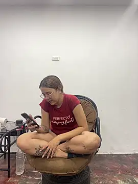 Snapshot of coupleyys chatting on 22, 2, 2026 coupleyys online show from 22, 2, 2026