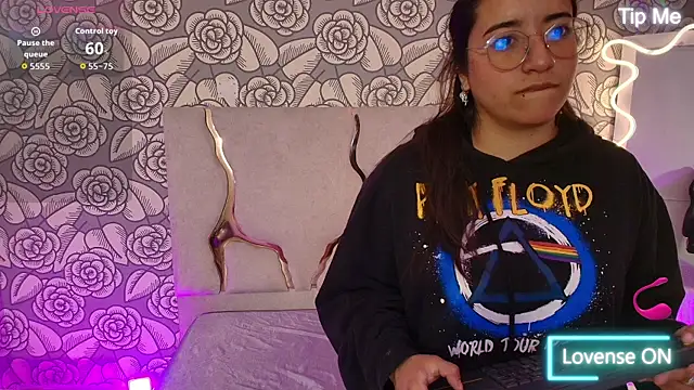 NANAKY TAY online show from 28, 9, 2025