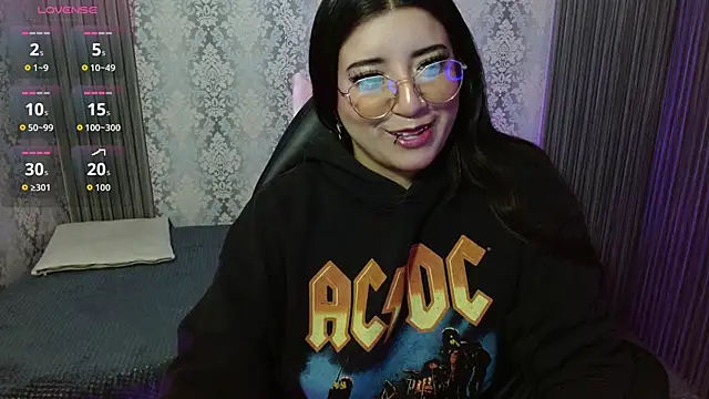 NANAKY TAY online show from 2, 11, 2025